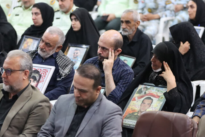 تصاویر/ بزرگداشت شهدای اقتدار در حسینیه شهید آیت الله خامنه ای (ره ) انتظامی با حضور نماینده ولی فقیه در مازندران
