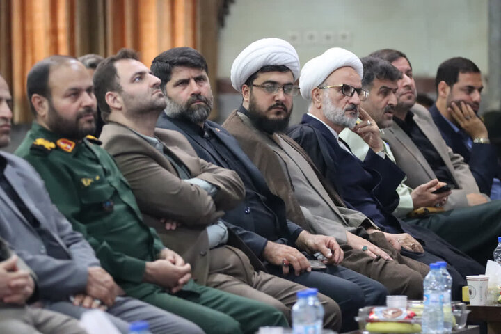تصاویر/ بزرگداشت شهدای اقتدار در حسینیه شهید آیت الله خامنه ای (ره ) انتظامی با حضور نماینده ولی فقیه در مازندران