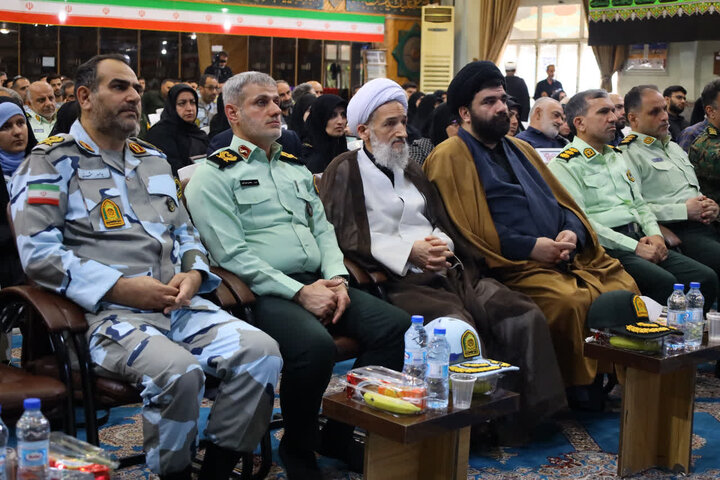 تصاویر/ بزرگداشت شهدای اقتدار در حسینیه شهید آیت الله خامنه ای (ره ) انتظامی با حضور نماینده ولی فقیه در مازندران