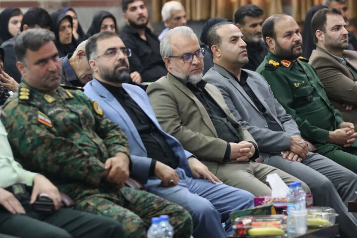 تصاویر/ بزرگداشت شهدای اقتدار در حسینیه شهید آیت الله خامنه ای (ره ) انتظامی با حضور نماینده ولی فقیه در مازندران
