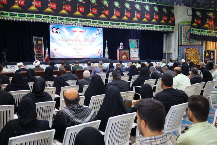 تصاویر/ بزرگداشت شهدای اقتدار در حسینیه شهید آیت الله خامنه ای (ره ) انتظامی با حضور نماینده ولی فقیه در مازندران