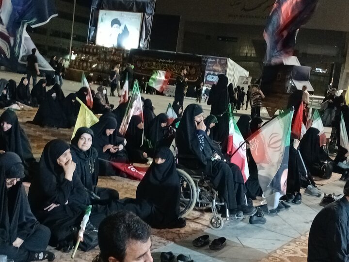 تصاویر/ اجتماع مردمی همراه با عزاداری حسینی در مشهدمقدس