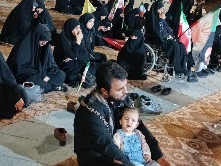تصاویر/ اجتماع مردمی همراه با عزاداری حسینی در مشهدمقدس