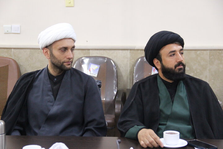تصاویر / نشست قرارگاه بلاغ مبین حوزه علمیه استان قزوین با حضور فرمانده سپاه استان قزوین