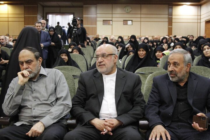 تصاویر/یادمان طلایه‌داران آفتاب