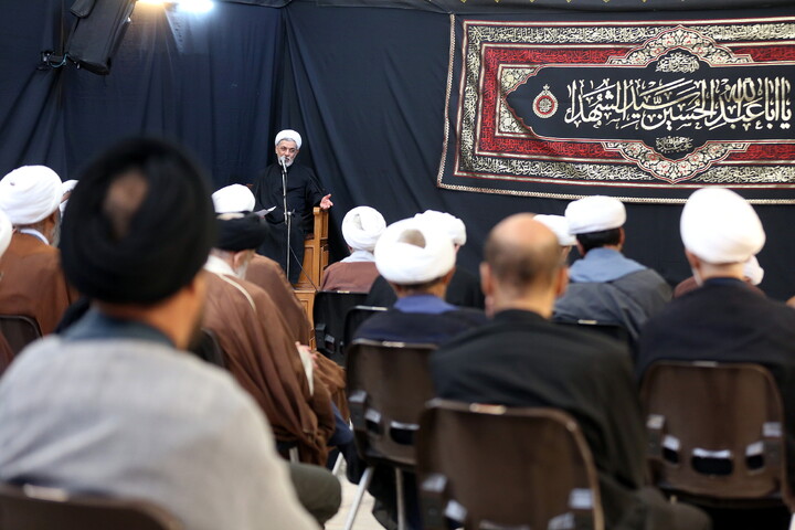 تصاویر/ مراسم عزاداری روز دوم محرم در دفتر آیت الله العظمی نوری همدانی