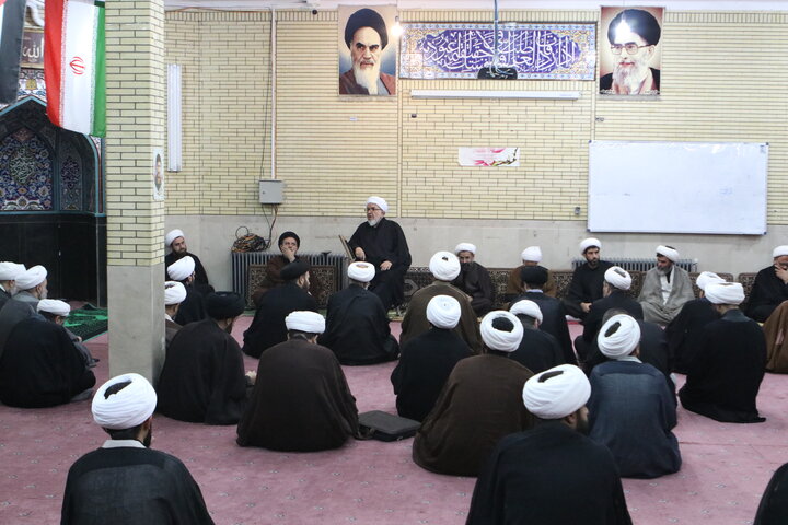 تصاویر/ نشست هم اندیشی مبلغان موسسه سراج همدان
