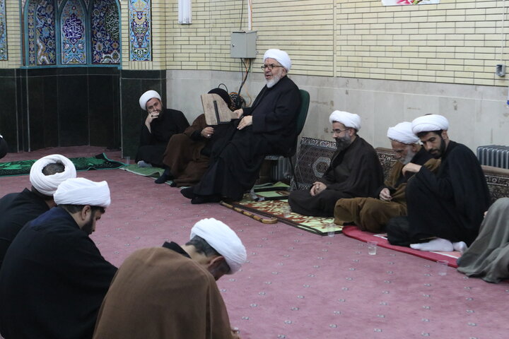 تصاویر/ نشست هم اندیشی مبلغان موسسه سراج همدان
