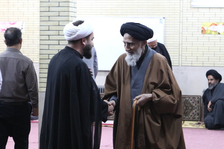 جلسه مسئول مبارزه با مواد مخدر با مبلغان موسسه سراج همدان