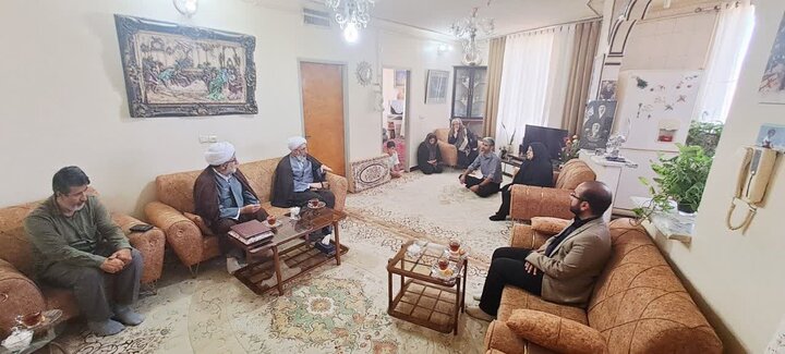 تصاویر /  دیدار مسئول نهاد نمایندگی مقام معظم رهبری در دانشگاه‌های استان با خانواده شهید جنگ تحمیلی اخیر
