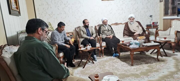 تصاویر /  دیدار مسئول نهاد نمایندگی مقام معظم رهبری در دانشگاه‌های استان با خانواده شهید جنگ تحمیلی اخیر