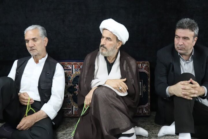 تصاویر/ سوگواری حضرت اباعبدالله الحسین (ع) در دفتر امام جمعه چهاردانگه