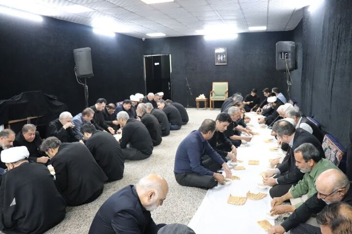 تصاویر/ سوگواری حضرت اباعبدالله الحسین (ع) در دفتر امام جمعه چهاردانگه