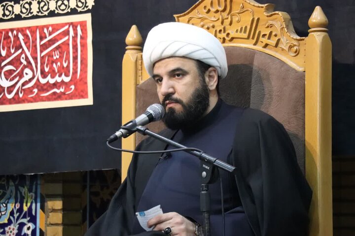 تصاویر/ حضور امام جمعه شهر چهاردانگه در مراسم عزاداری امام حسین (ع) در مسجد سیدالشهدا (ع) شهرستان