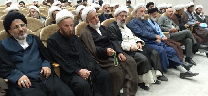 تصاویر/ برگزاری همایش طلایه داران تبلیغ در سالن شهید موسوی شهر بهمنیر