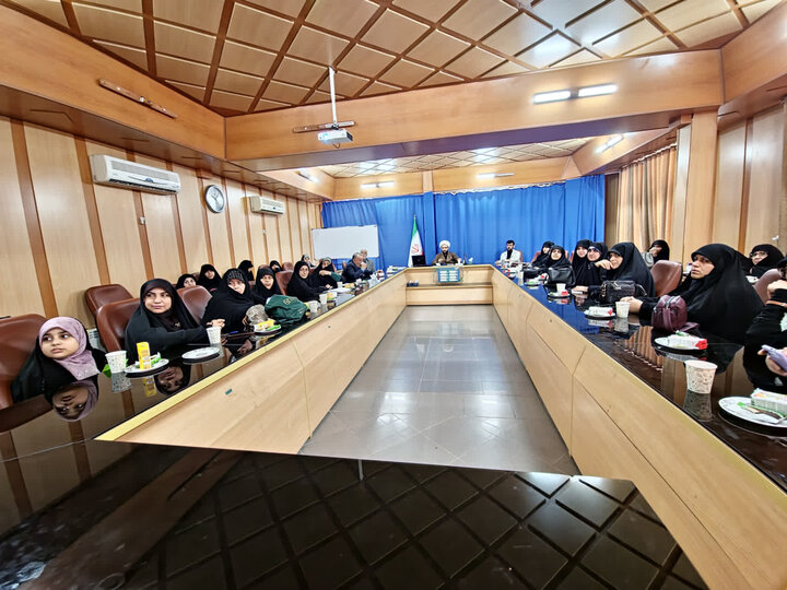 تصاویر/ نشست هم‌اندیشی «کنشگران ازدواج» در شهرستان بابل