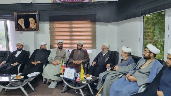 تصاویر/ جلسه طلایه داران تبلیغ در دفتر امام جمعه شهرستان کلاردشت
