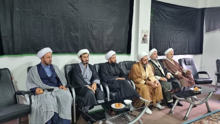 تصاویر/ جلسه طلایه داران تبلیغ در دفتر امام جمعه شهرستان کلاردشت