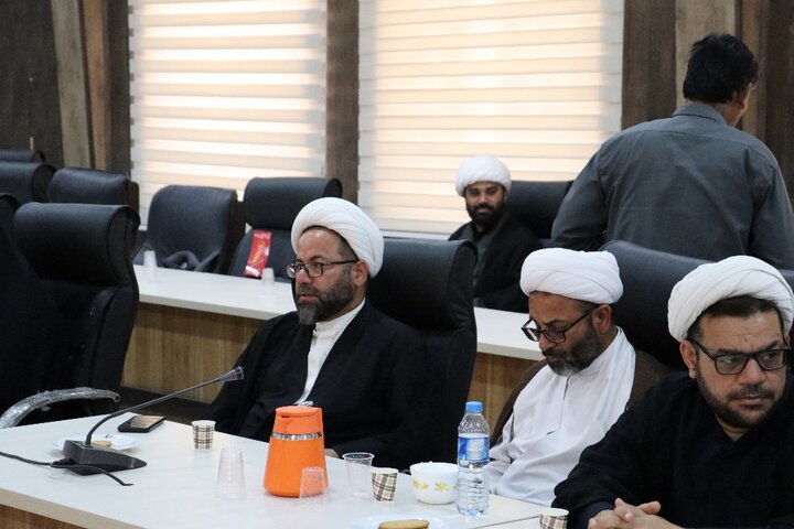 تصاویر/ نشست روحانیون و مبلغان شهرستان دیّر
