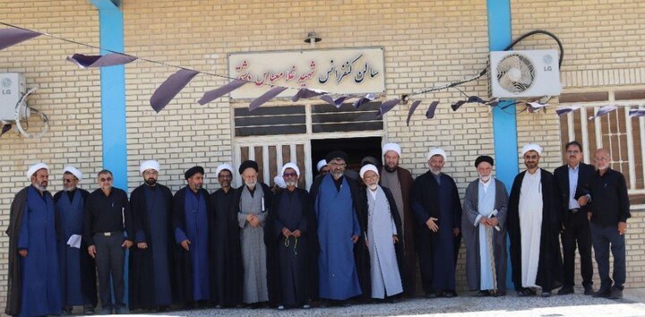 تصاویر/ نشست روحانیون و مبلغان شهرستان دیّر