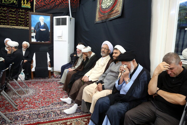 تصاویر/ مراسم عزاداری روز دوم محرم در دفتر آیت الله العظمی فاضل لنکرانی (ره)