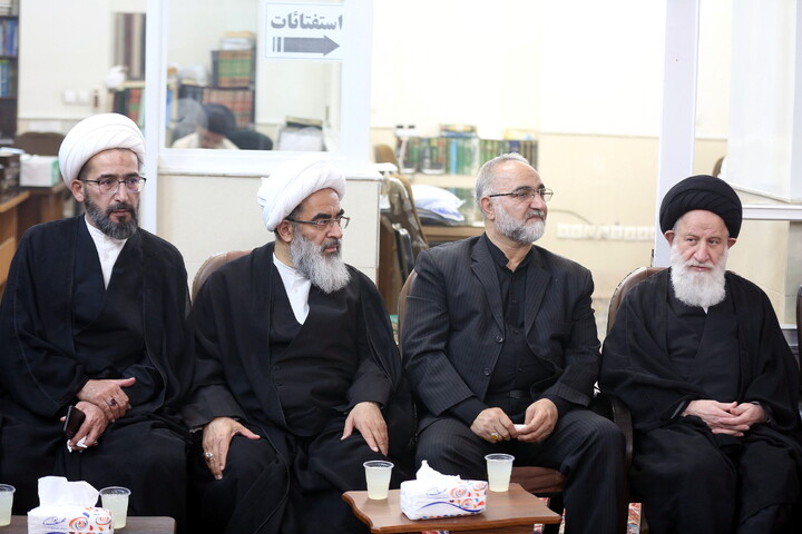 تصاویر/ مراسم عزاداری روز دوم محرم در دفتر آیت الله العظمی فاضل لنکرانی (ره)