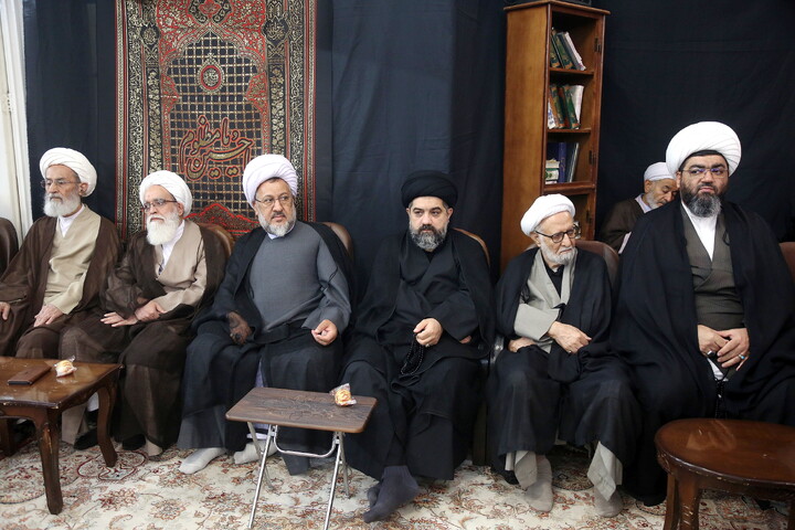 تصاویر/ مراسم عزاداری روز دوم محرم در دفتر آیت الله العظمی فاضل لنکرانی (ره)