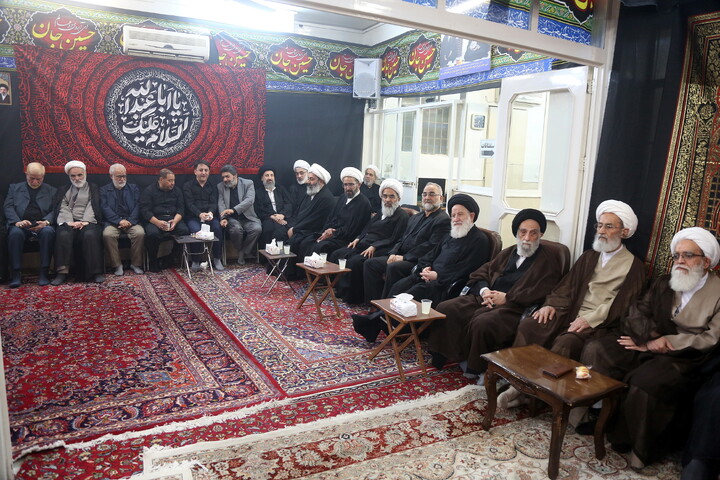 تصاویر/ مراسم عزاداری روز دوم محرم در دفتر آیت الله العظمی فاضل لنکرانی (ره)