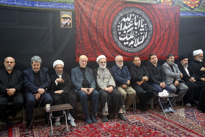 تصاویر/ مراسم عزاداری روز دوم محرم در دفتر آیت الله العظمی فاضل لنکرانی (ره)