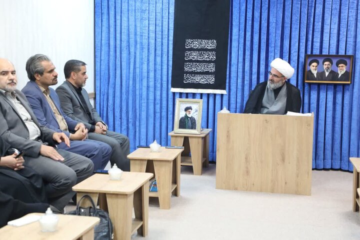 تصاویر/ دیدار نماینده ولی‌فقیه در استان سمنان با اعضای بسیج اساتید استان سمنان