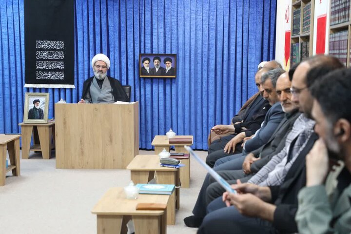 تصاویر/ دیدار نماینده ولی‌فقیه در استان سمنان با اعضای بسیج اساتید استان سمنان