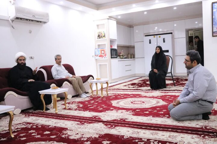 امام جمعه دهلران با خانواده شهدای جهاد کشاورزی