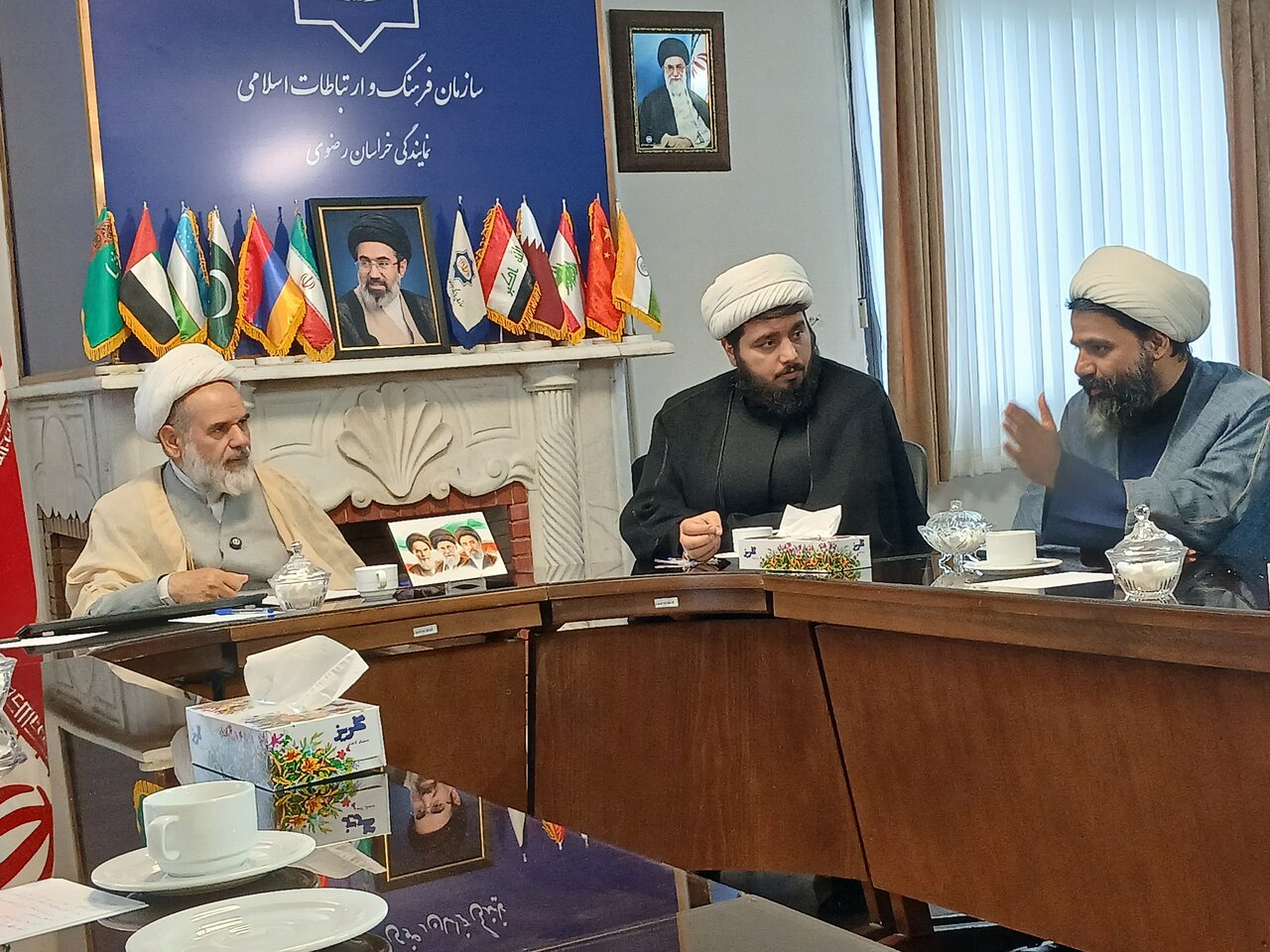 نشست تخصصی  دیپلماسی  فرهنگی با عنوان « تبلیغ  در عرصه بین الملل و اقتدار معنوی»  در محل سازمان فرهنگ و ارتباطات اسلامی نمایندگی خراسان رضوی