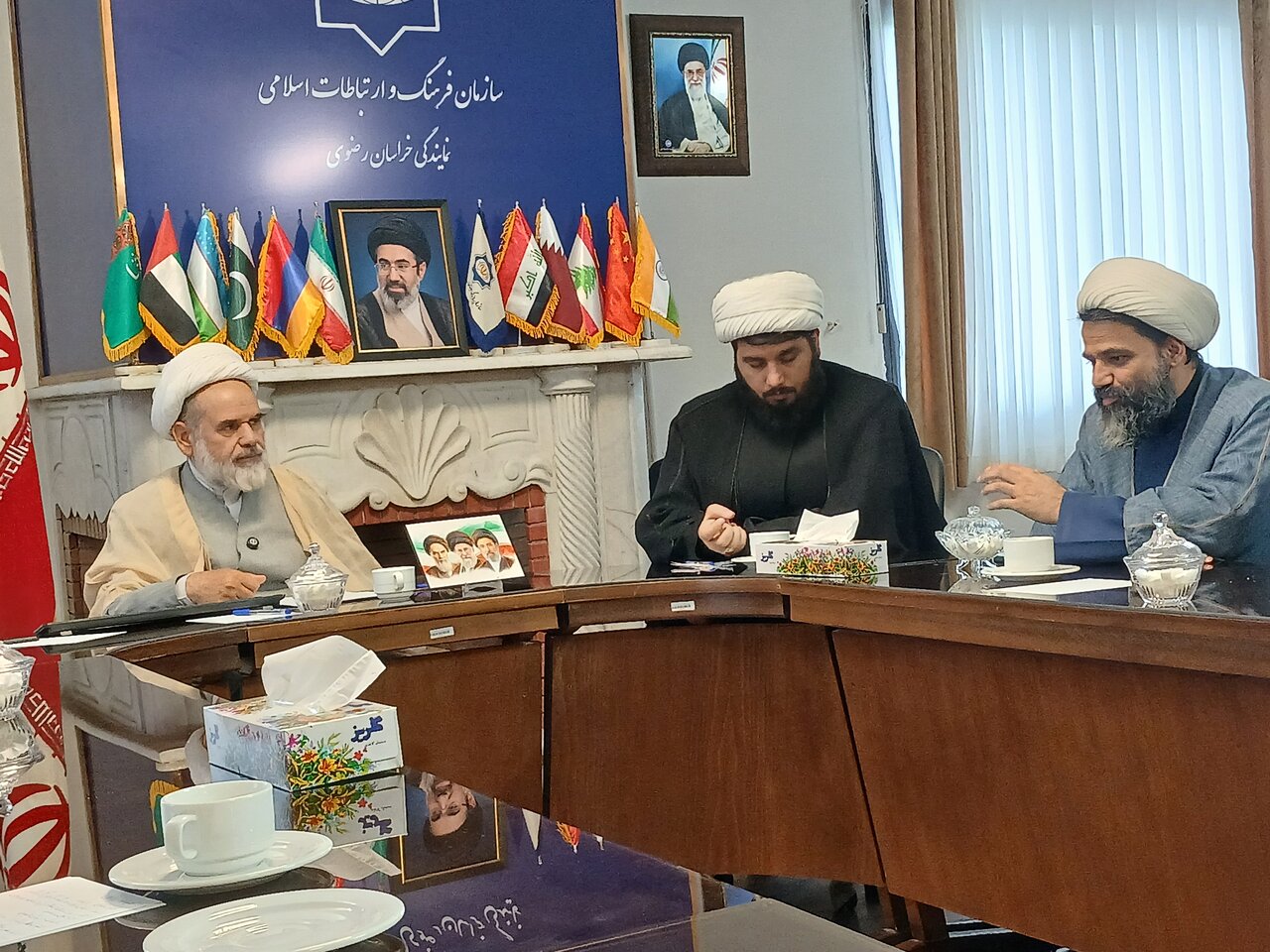 نشست تخصصی  دیپلماسی  فرهنگی با عنوان « تبلیغ  در عرصه بین الملل و اقتدار معنوی» در محل سازمان فرهنگ و ارتباطات اسلامی نمایندگی خراسان رضوی