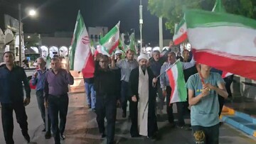 فیلم| راهپیمایی مردم خارگ در بیعت با رهبر انقلاب