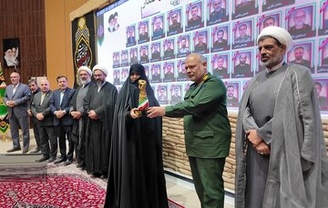 سالگرد شهدای اقتدار و ۴۰ شهید جنگ ۱۲ روزه استان قم برگزار شد