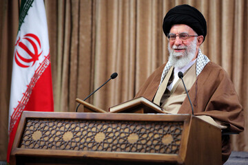 یادداشت/ امام خامنه‌ای حجت خدا در عصر غیبت