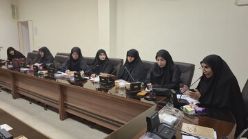تصاویر/ برگزاری نشست بانوان لرستانی با موضوع فرزندآوری