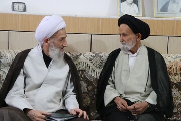 تصاویر/ حضور حجت الاسلام و المسلمین محمدی لائینی در منزل شهید در روستای کوهستان بهشهر