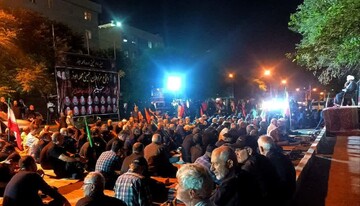 تصاویر/ یکصد و دهمین شب حماسه آفرینی نمازگزاران مسجد المهدی (ع) در دفاع از انقلاب و وطن