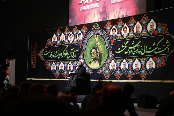 تصاویر/ مراسم سوگواری شب سوم محرم در مصلی ارومیه