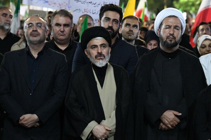 تصاویر/ یکصدو نهمین شب ،تبلور حماسه حضور و ایستادگی مردم ولایتمدار و غیور ارومیه در میدان ولایت فقیه