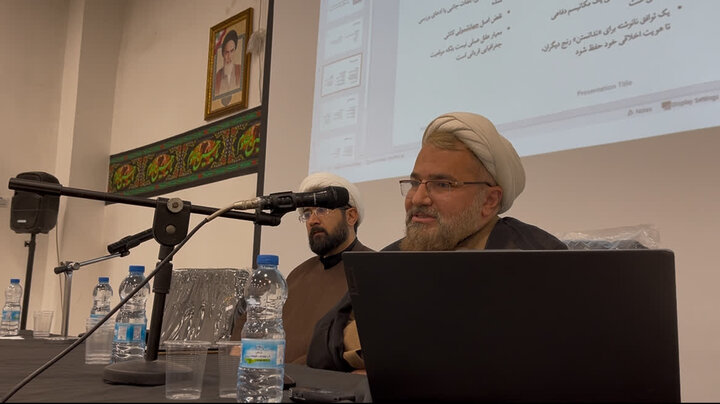 تصاویر/نشست تخصصی دیالکتیک حیات و مَمات در قُقنوس «میناب»