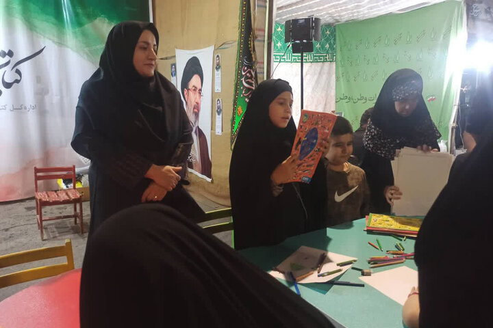 تصاویر/میزبانی غرفه کتابخانه ایران در ایام محرم