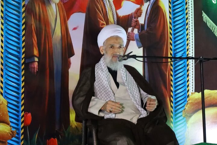 تصاویر/ یادواره 22 شهید در روستای امره ساری با حضور نماینده ولی فقیه در مازندران