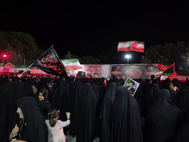 تصاویر/ عزاداری شب سوم محرم؛در میدان امام حسین اراک