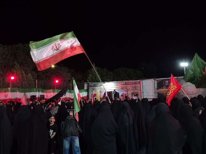 تصاویر/ عزاداری شب سوم محرم؛در میدان امام حسین اراک