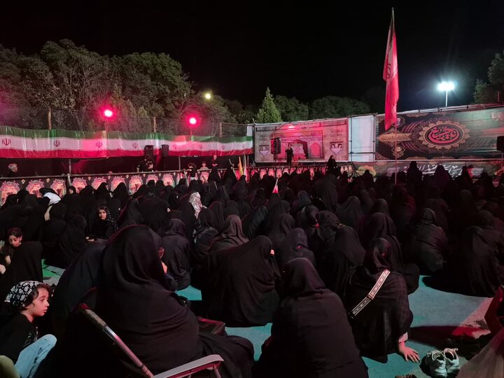 تصاویر/ عزاداری شب سوم محرم؛در میدان امام حسین اراک