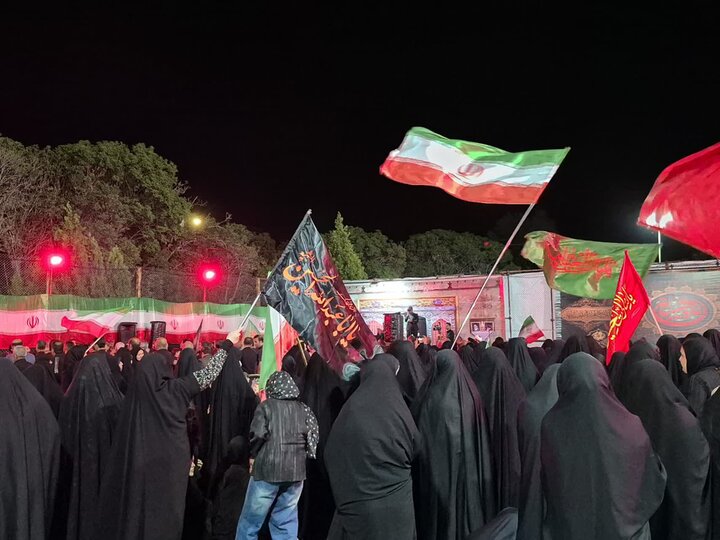 تصاویر/ عزاداری شب سوم محرم؛در میدان امام حسین اراک