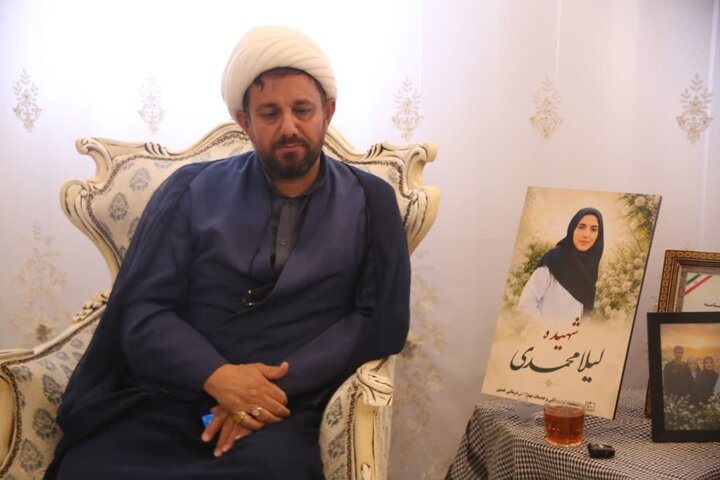 تصاویر/دیدار مسئولان دانشگاه علوم پزشکی اراک با خانواده شهیده «لیلا محمدی»